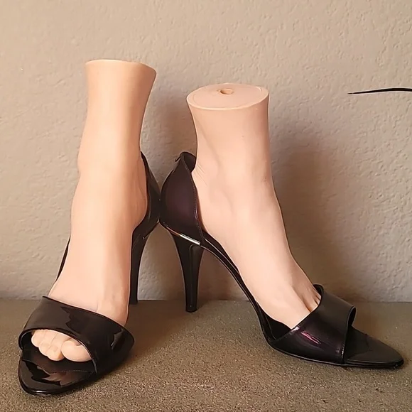 Authentic! CHANEL Black Patent Leather D'Orsay Heels with Chanel Logo. Size 8 - Picture 1 of 11